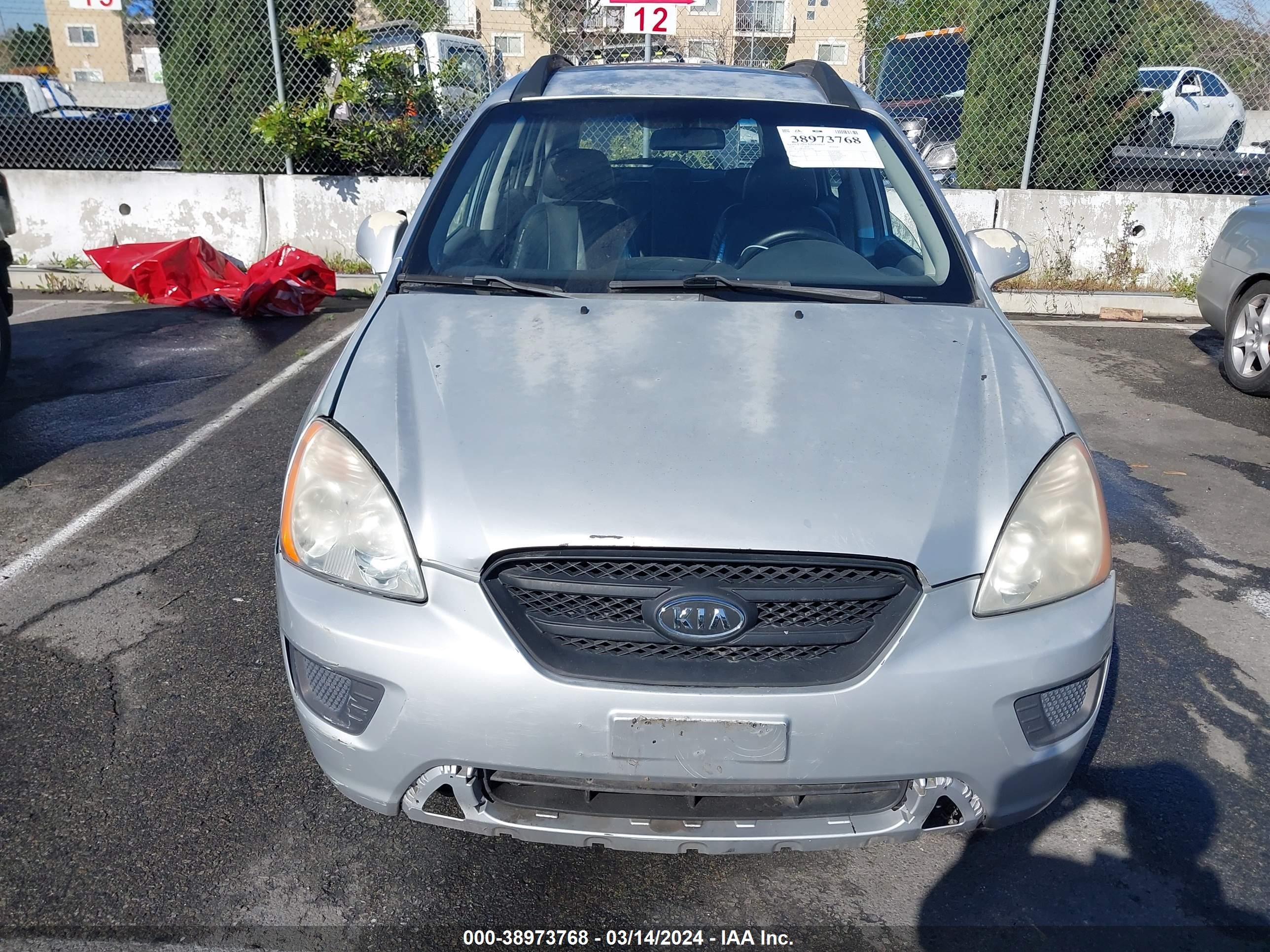 Photo 11 VIN: KNAFG526987199506 - KIA RONDO 