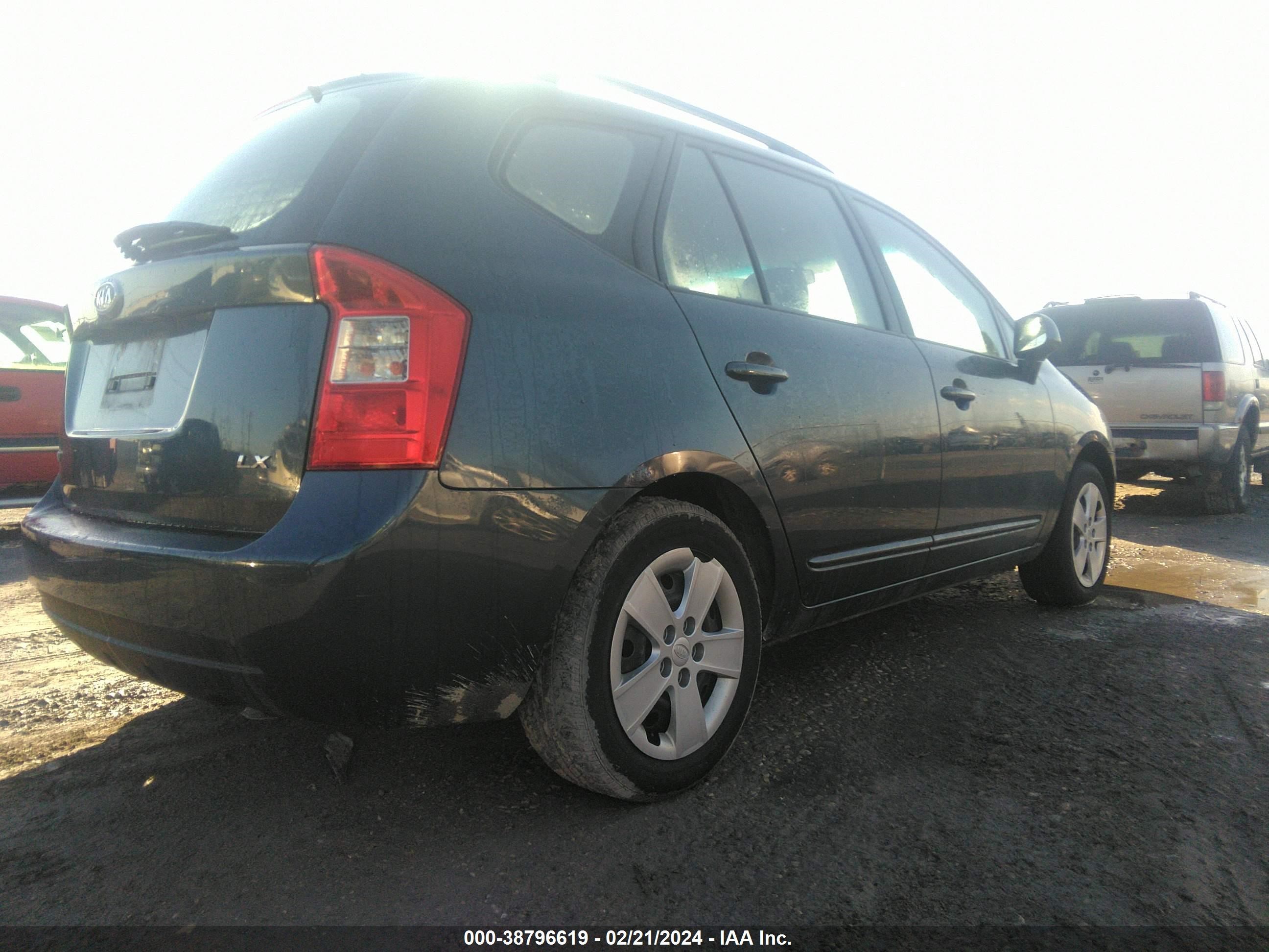 Photo 3 VIN: KNAFG528097269123 - KIA RONDO 