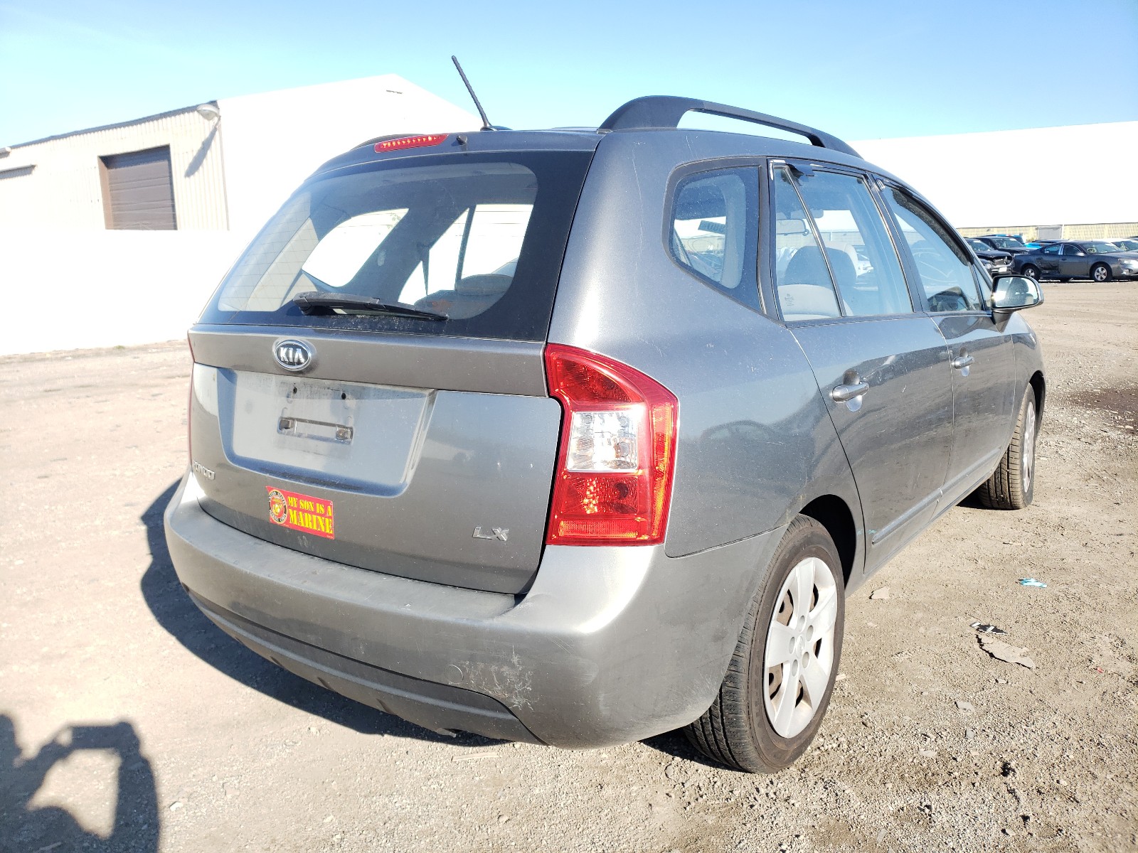 Photo 3 VIN: KNAFG528297248886 - KIA RONDO BASE 