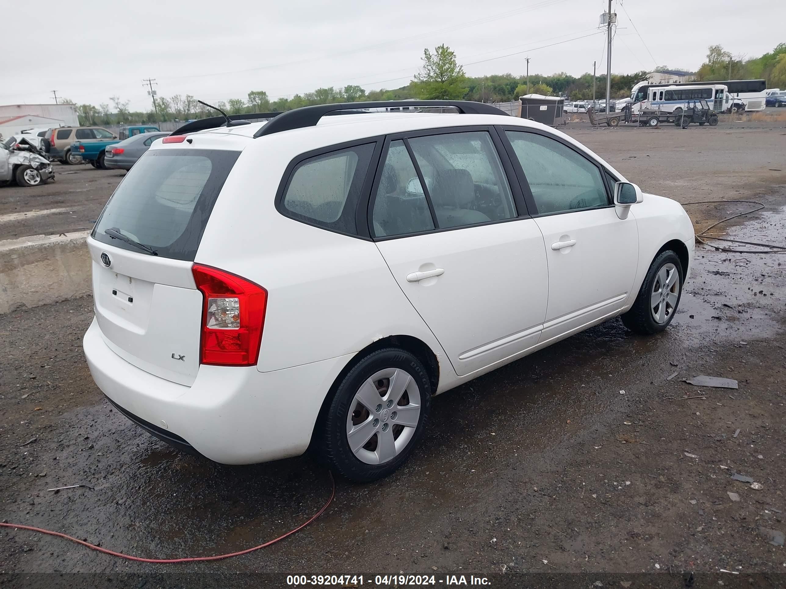 Photo 3 VIN: KNAFG528697237941 - KIA RONDO 