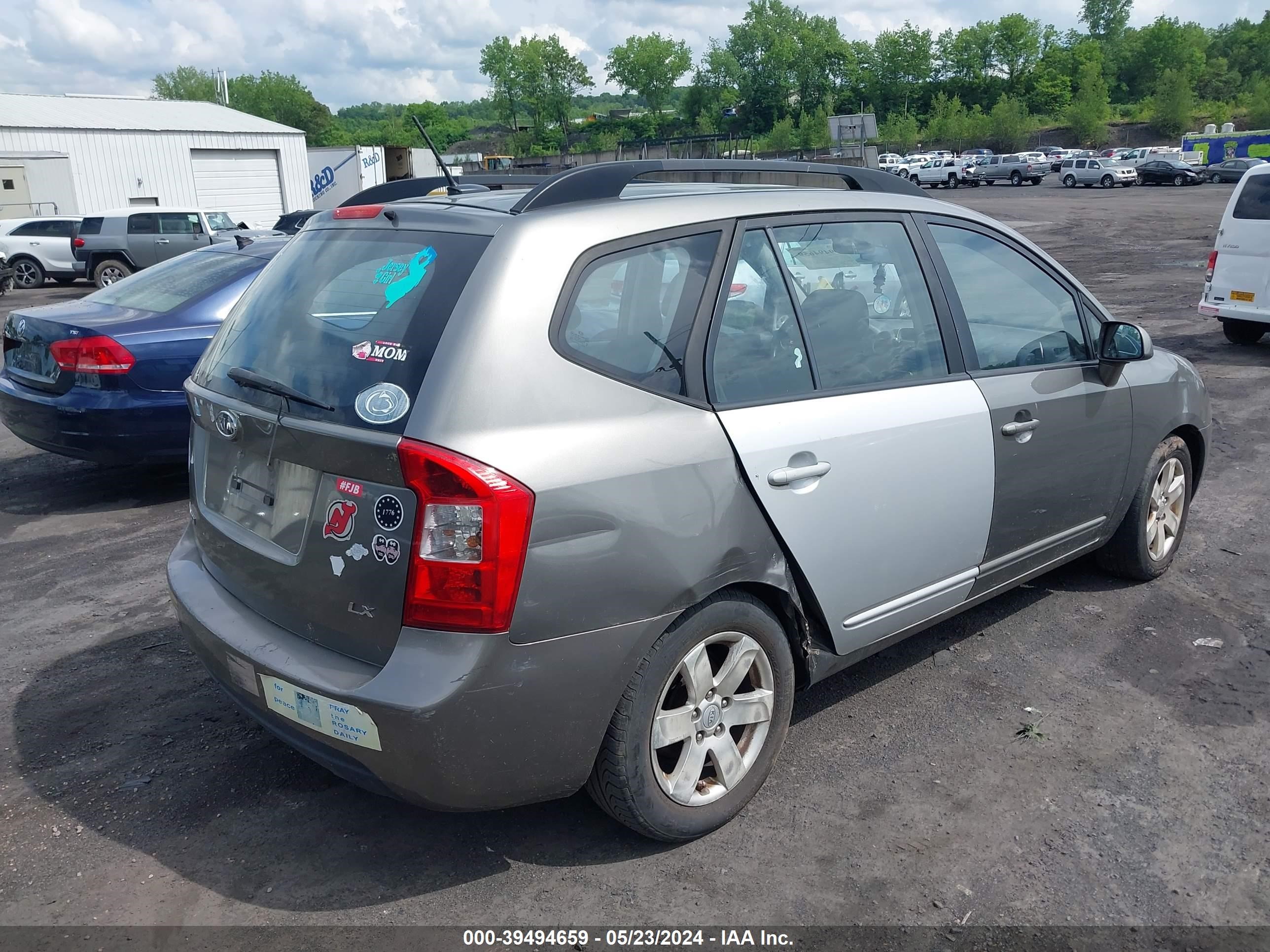 Photo 3 VIN: KNAFG529097274525 - KIA RONDO 