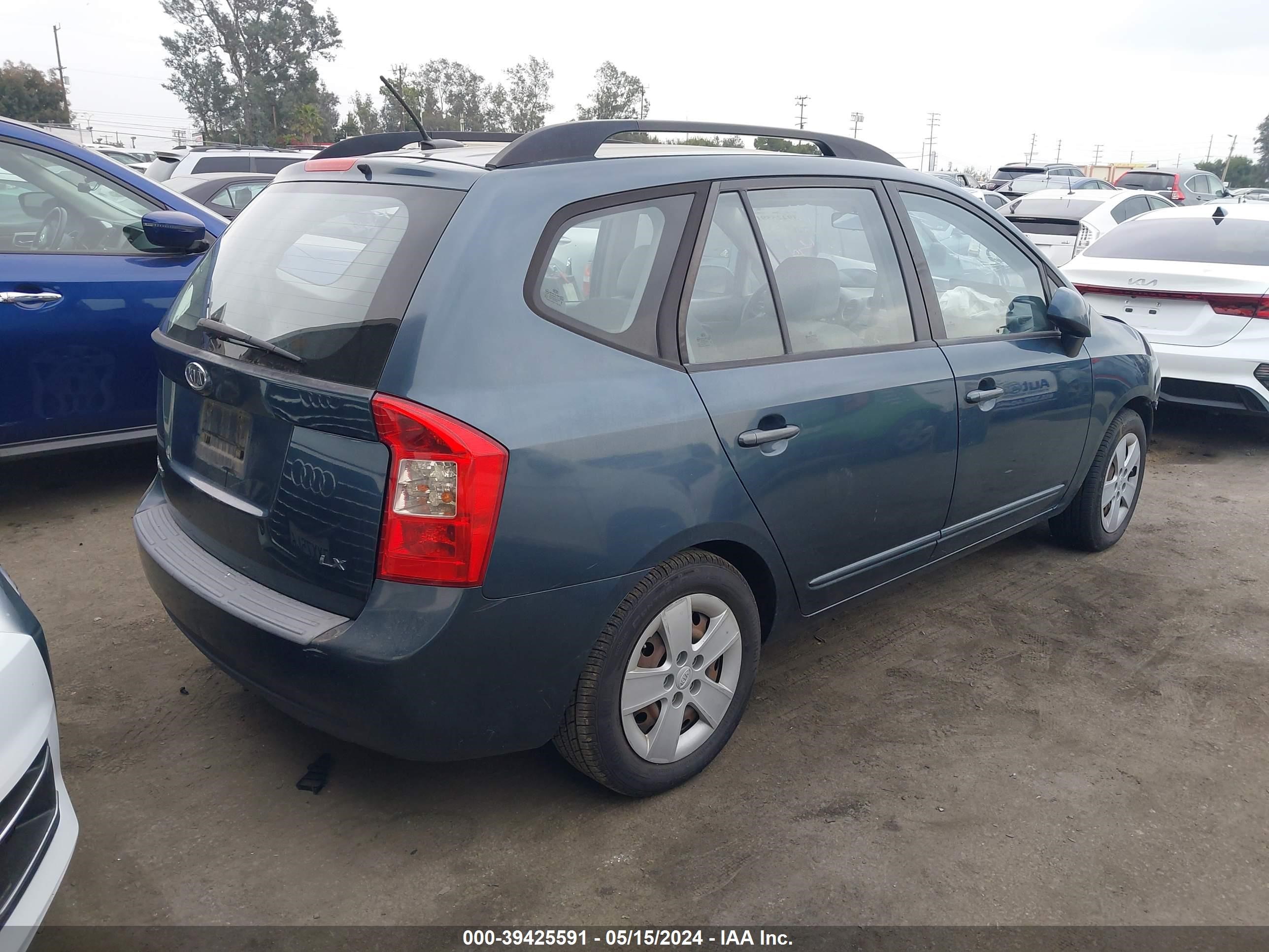 Photo 3 VIN: KNAFG529397279671 - KIA RONDO 