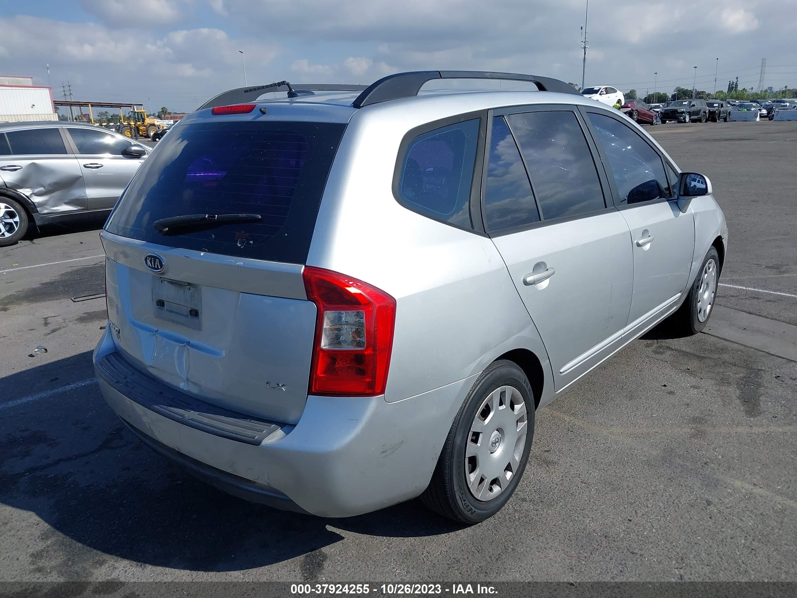 Photo 3 VIN: KNAFG529797275901 - KIA RONDO 