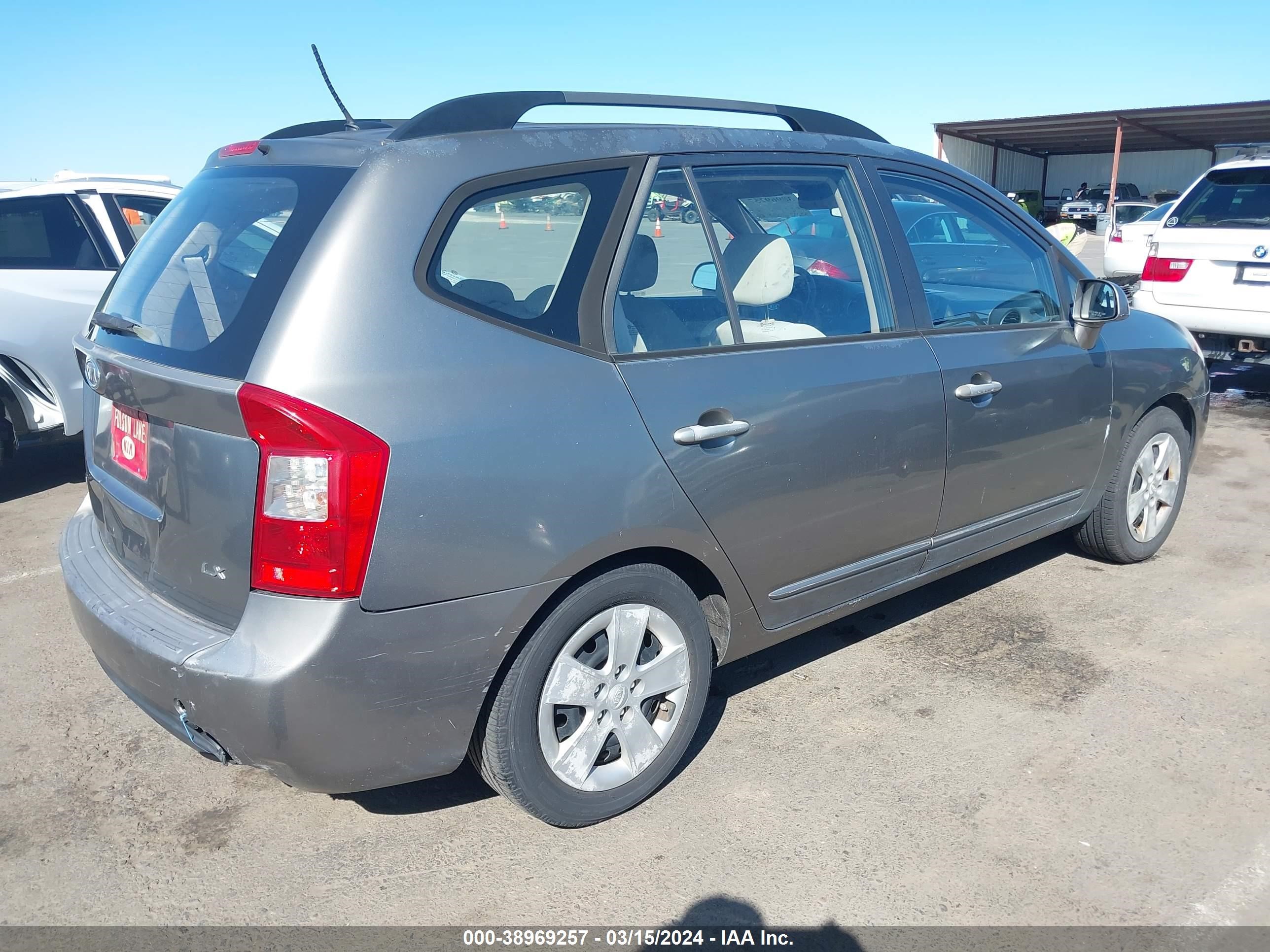 Photo 3 VIN: KNAFG529997274510 - KIA RONDO 