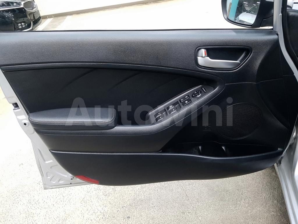 Photo 33 VIN: KNAFK41BGJA756407 - KIA THE NEW K3 CERATO, FORTE 