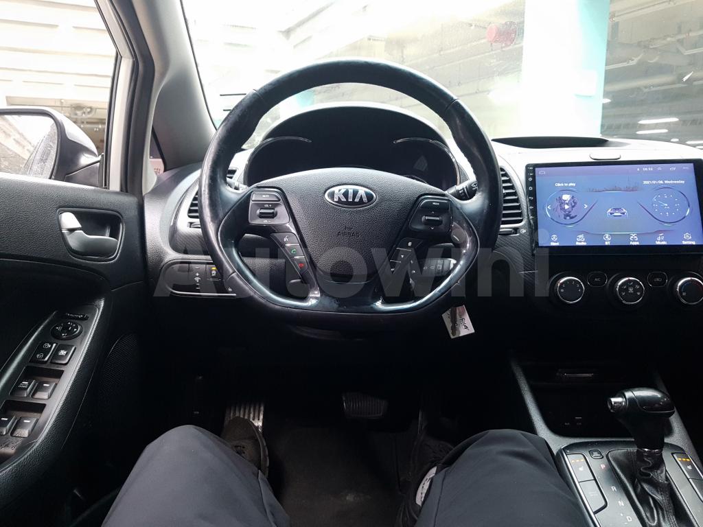 Photo 9 VIN: KNAFK41BGJA756407 - KIA THE NEW K3 CERATO, FORTE 