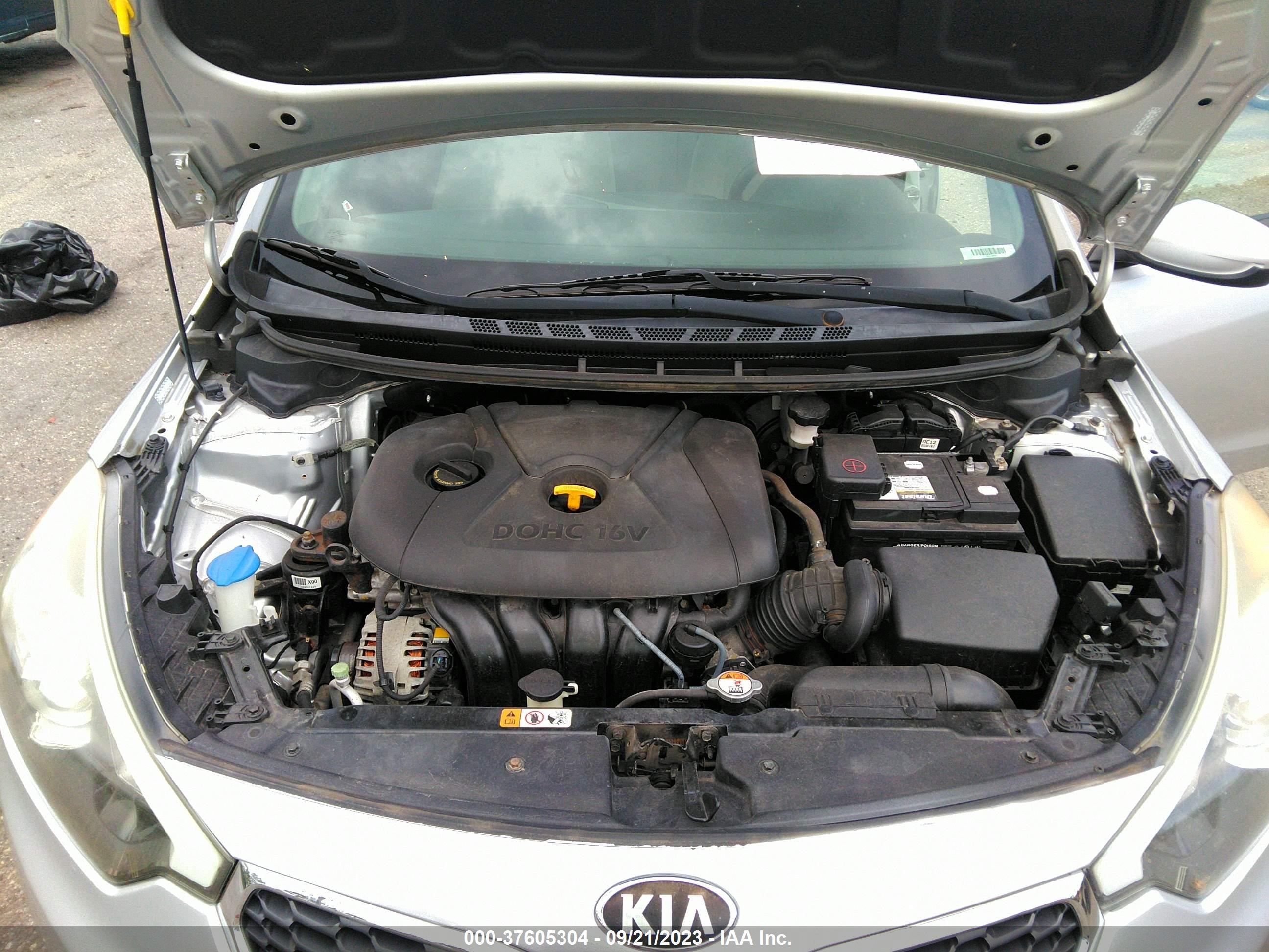 Photo 9 VIN: KNAFK4A60E5066747 - KIA FORTE 