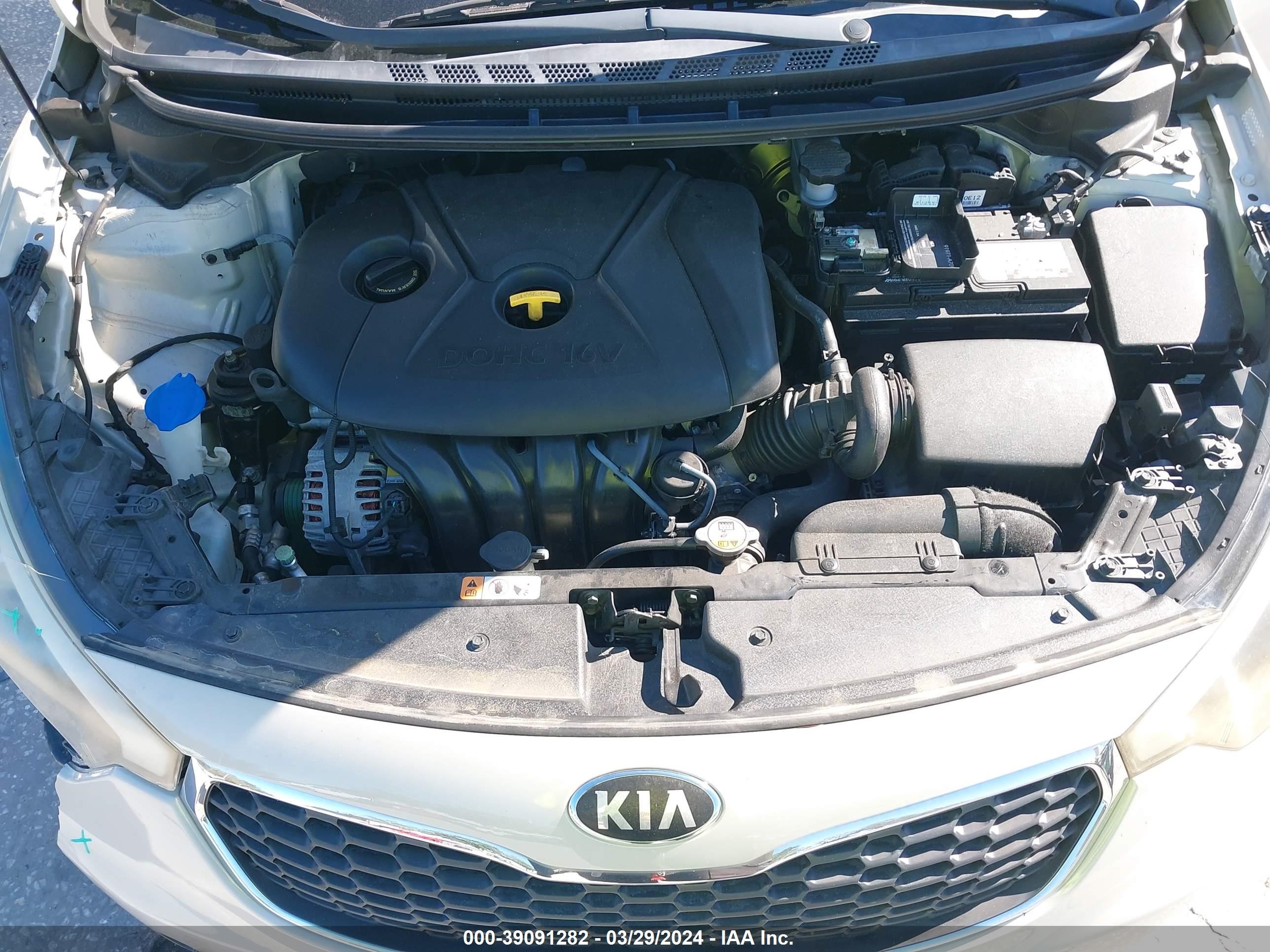 Photo 9 VIN: KNAFK4A60E5215559 - KIA FORTE 