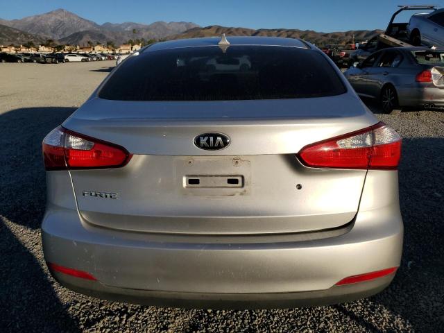 Photo 5 VIN: KNAFK4A60E5254586 - KIA FORTE 