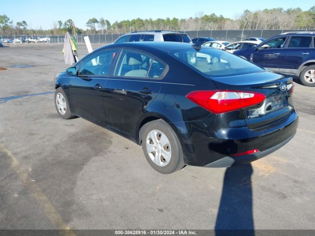 Photo 2 VIN: KNAFK4A60F5338585 - KIA FORTE 