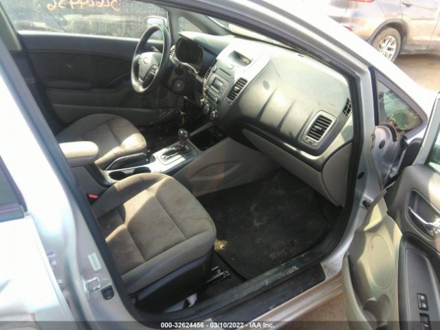 Photo 4 VIN: KNAFK4A60F5361882 - KIA FORTE 