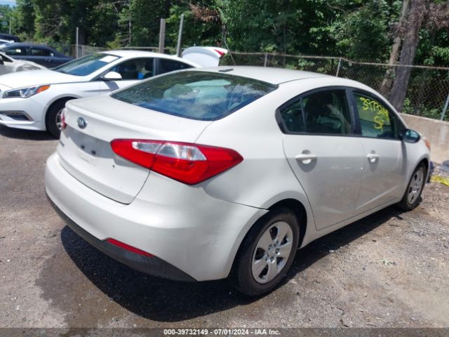 Photo 3 VIN: KNAFK4A60F5366743 - KIA FORTE 