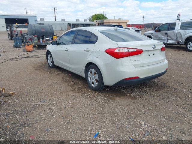 Photo 2 VIN: KNAFK4A60F5368864 - KIA FORTE 