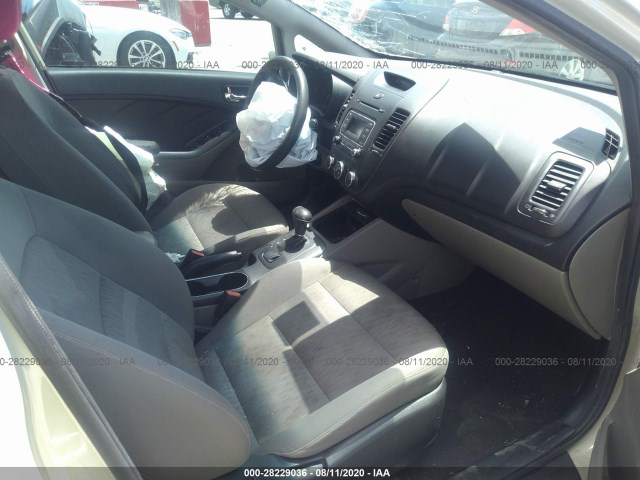 Photo 4 VIN: KNAFK4A60F5379427 - KIA FORTE 