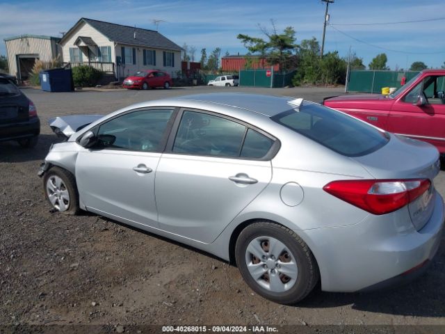 Photo 2 VIN: KNAFK4A60F5403399 - KIA FORTE 