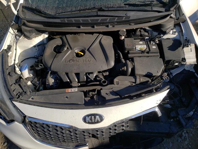 Photo 6 VIN: KNAFK4A60G5503357 - KIA FORTE LX 