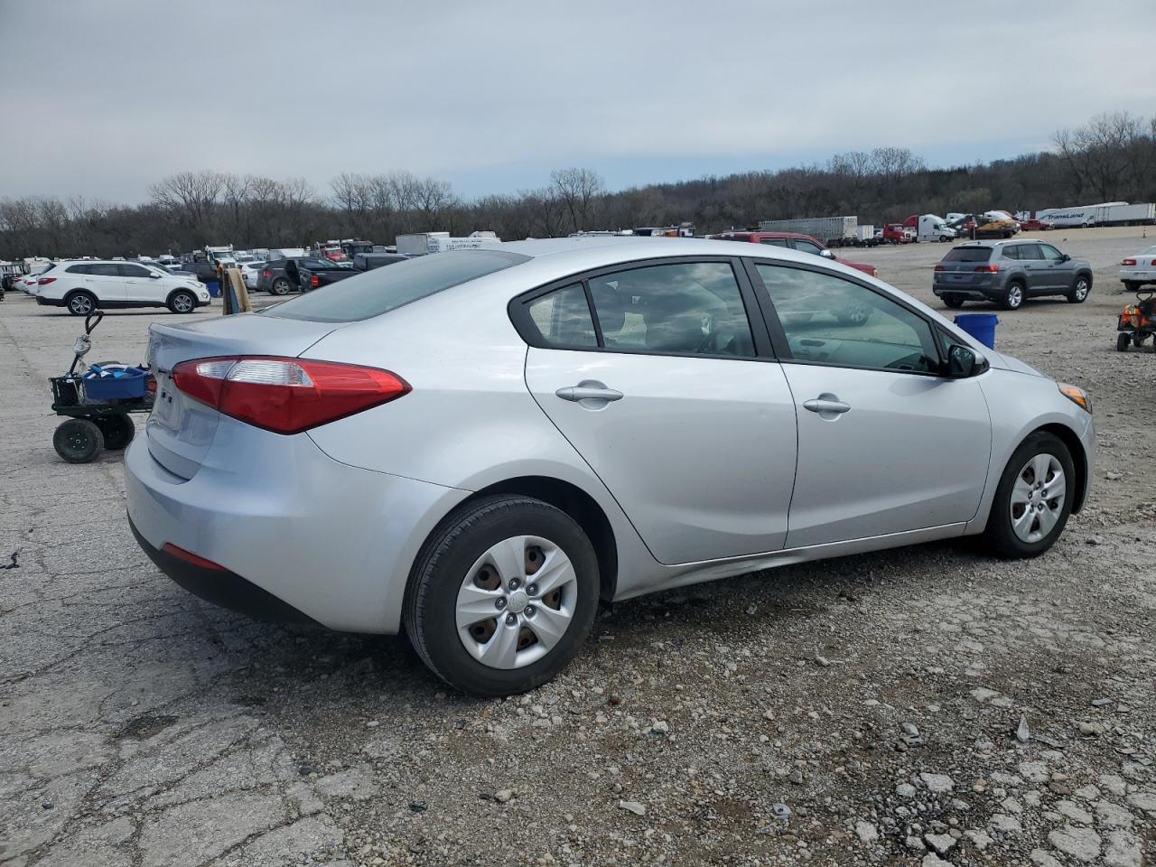 Photo 2 VIN: KNAFK4A60G5513984 - KIA FORTE 