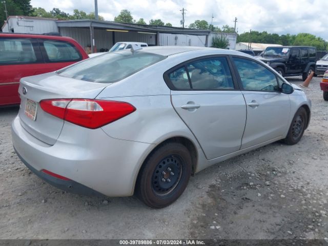 Photo 3 VIN: KNAFK4A60G5518084 - KIA FORTE 