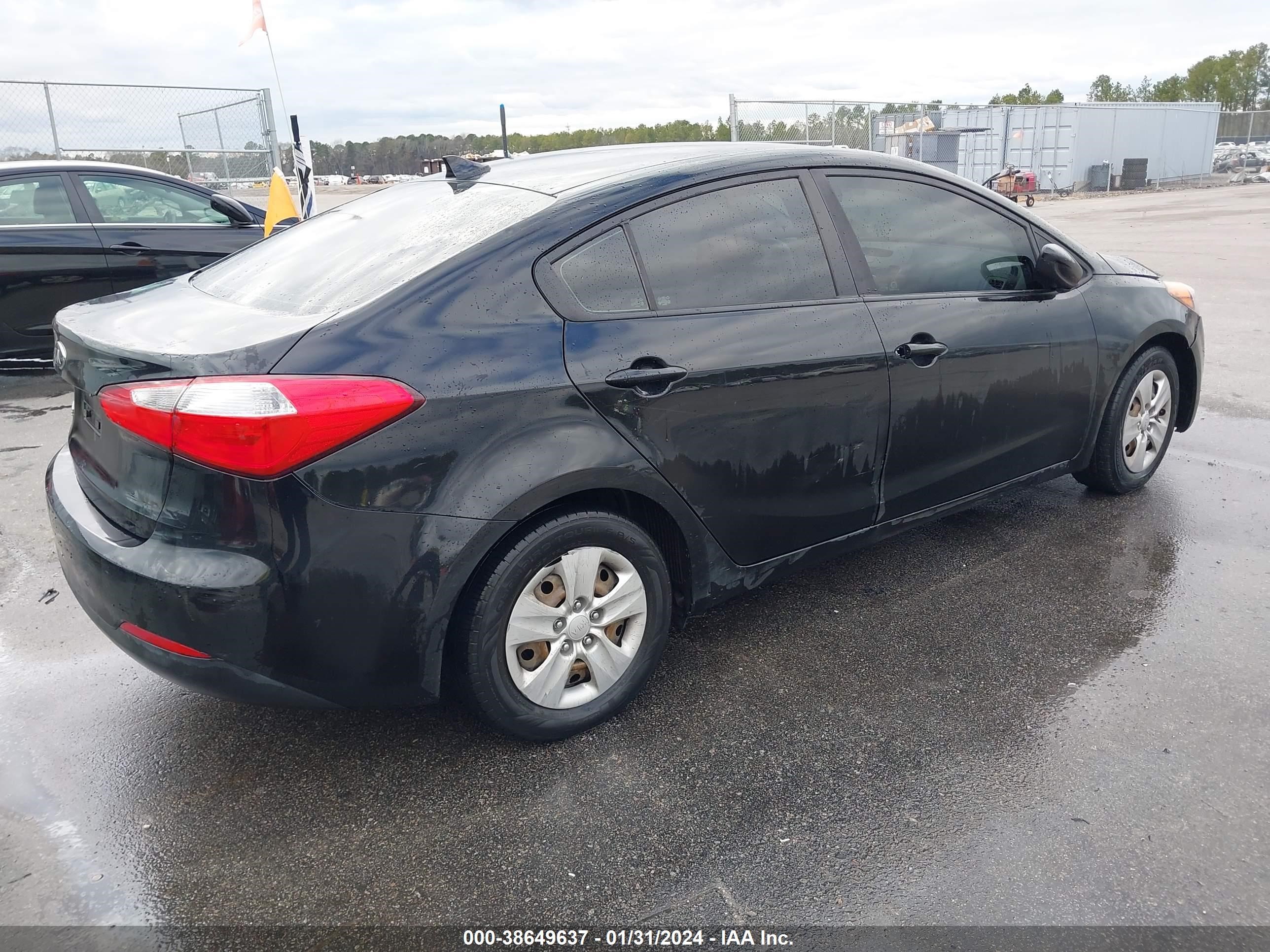 Photo 3 VIN: KNAFK4A60G5534981 - KIA FORTE 