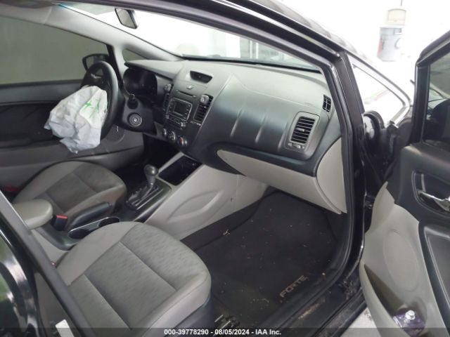 Photo 4 VIN: KNAFK4A60G5539842 - KIA FORTE 