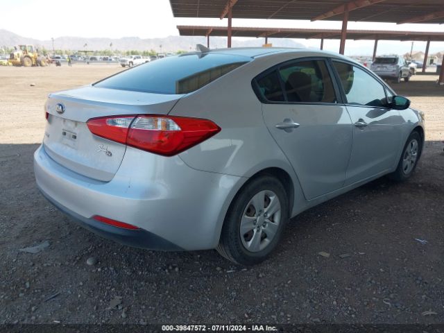 Photo 3 VIN: KNAFK4A60G5578432 - KIA FORTE 