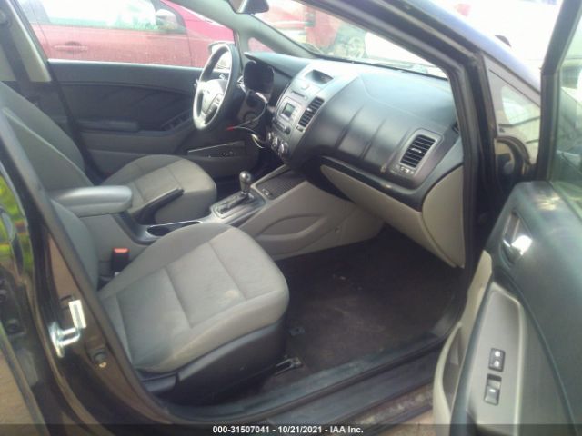 Photo 4 VIN: KNAFK4A61F5367383 - KIA FORTE 