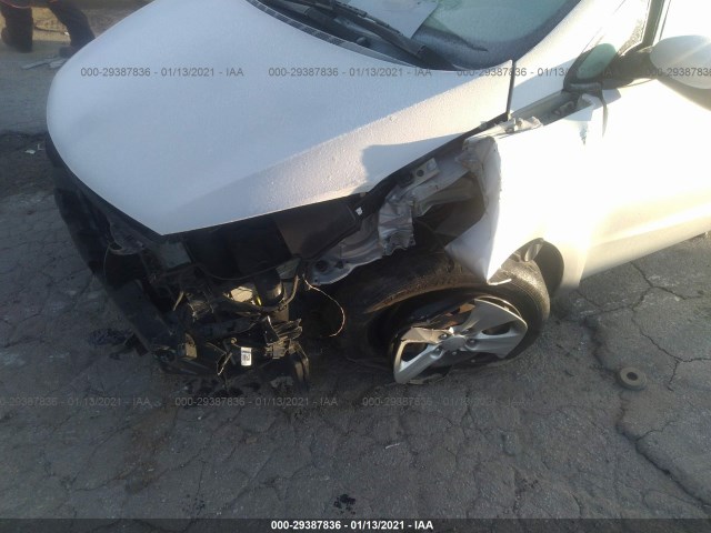 Photo 4 VIN: KNAFK4A61F5404948 - KIA FORTE 