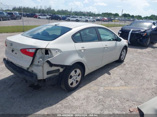 Photo 3 VIN: KNAFK4A61F5412564 - KIA FORTE 