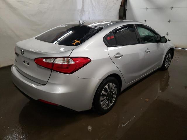 Photo 3 VIN: KNAFK4A61F5417585 - KIA FORTE LX 