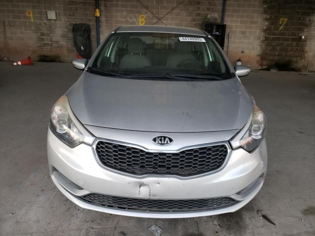 Photo 4 VIN: KNAFK4A61F5418879 - KIA FORTE LX 