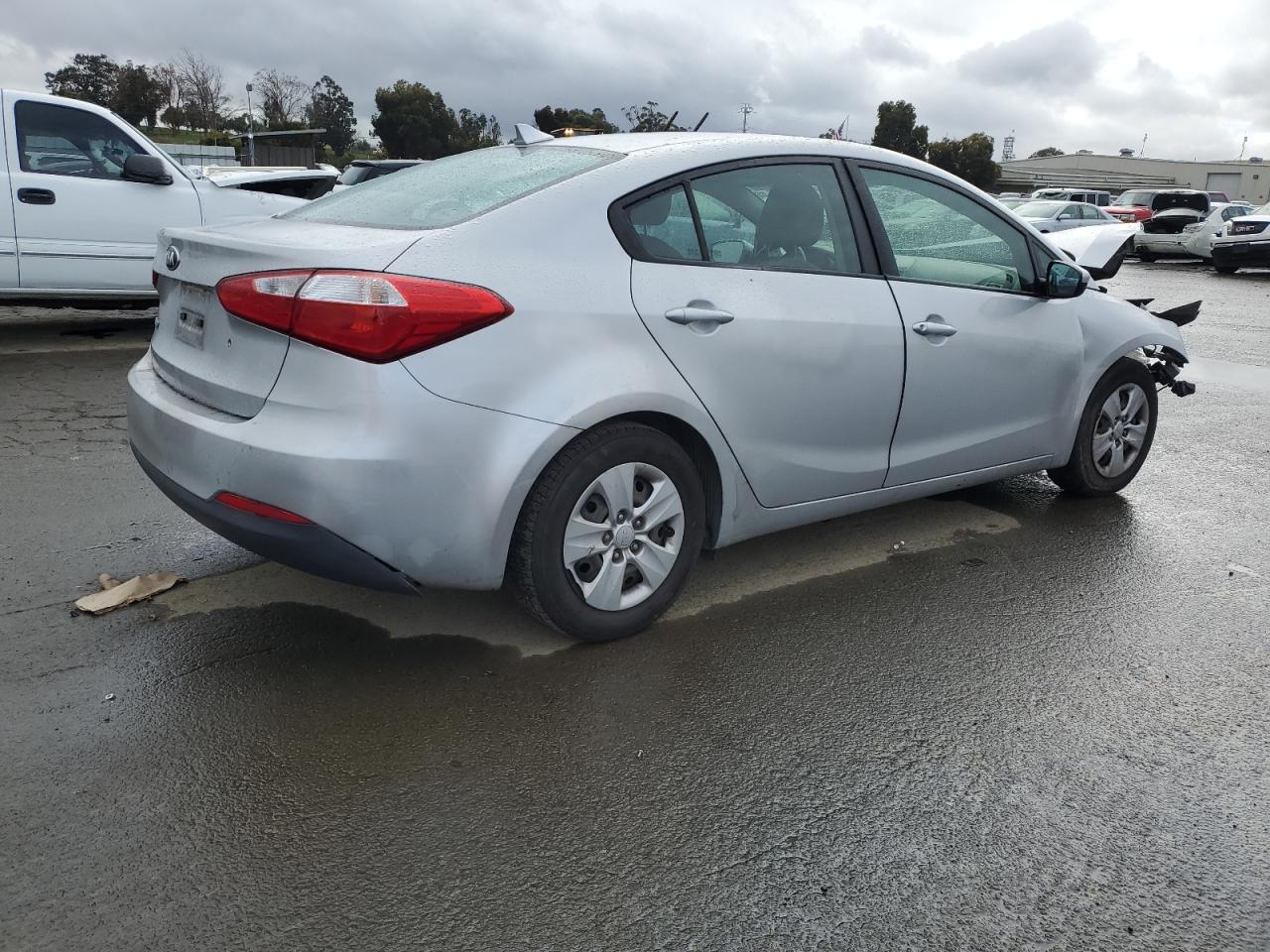 Photo 2 VIN: KNAFK4A61F5425153 - KIA FORTE 