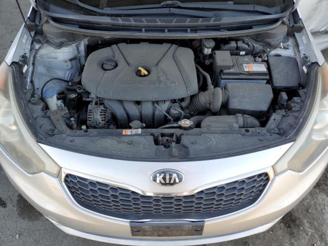 Photo 10 VIN: KNAFK4A61G5573840 - KIA FORTE LX 