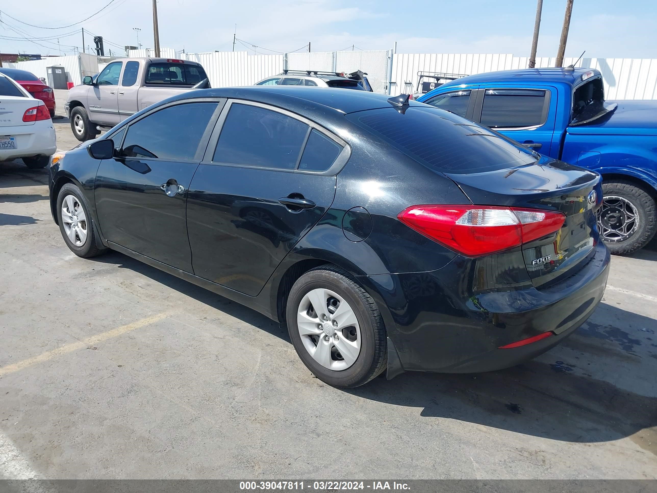 Photo 2 VIN: KNAFK4A61G5619747 - KIA FORTE 