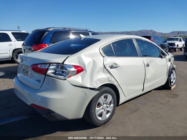 Photo 3 VIN: KNAFK4A62F5286313 - KIA FORTE 