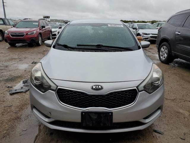 Photo 4 VIN: KNAFK4A62F5345151 - KIA FORTE 