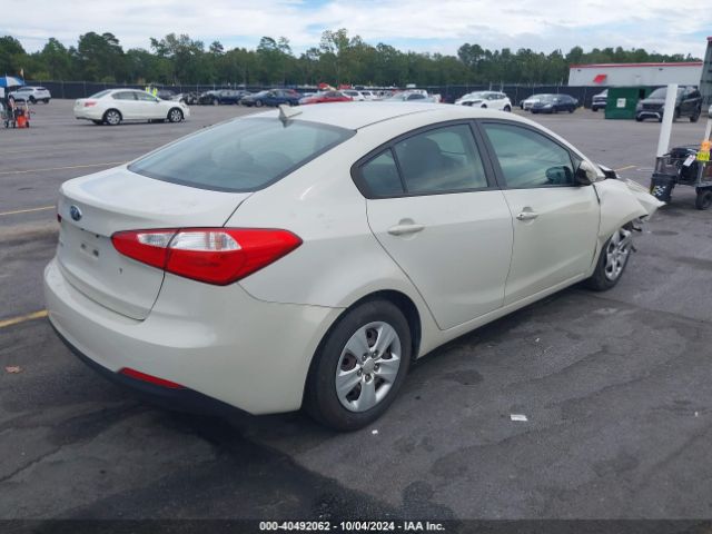 Photo 3 VIN: KNAFK4A62F5372639 - KIA FORTE 