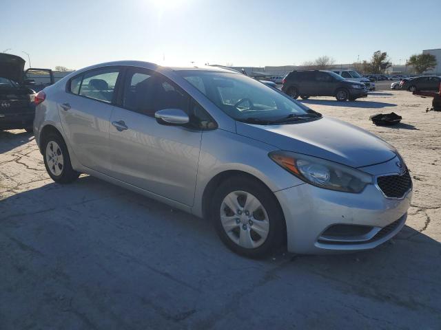 Photo 3 VIN: KNAFK4A62F5400911 - KIA FORTE 