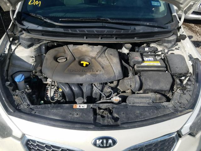 Photo 6 VIN: KNAFK4A62F5420625 - KIA FORTE LX 