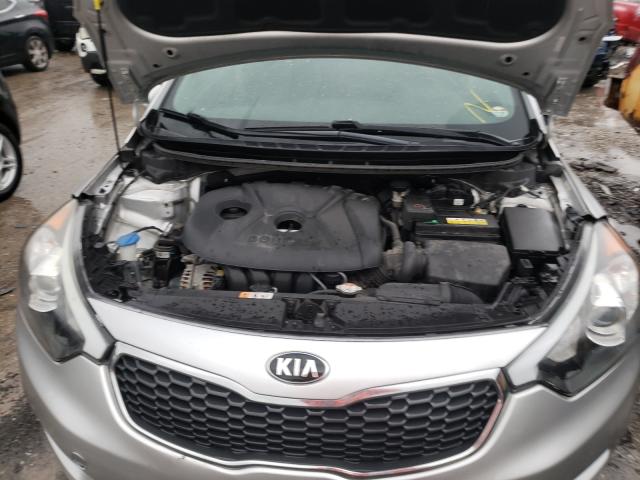 Photo 6 VIN: KNAFK4A62F5428806 - KIA FORTE LX 