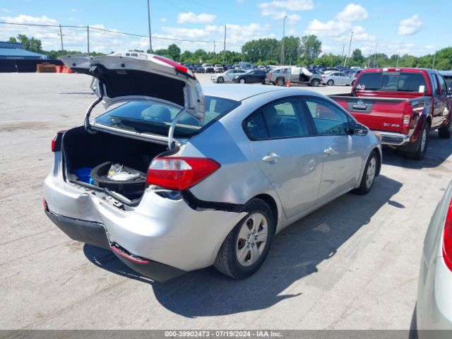 Photo 3 VIN: KNAFK4A62F5436257 - KIA FORTE 