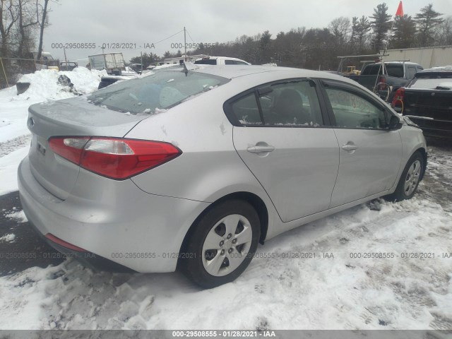 Photo 3 VIN: KNAFK4A62G5520581 - KIA FORTE 