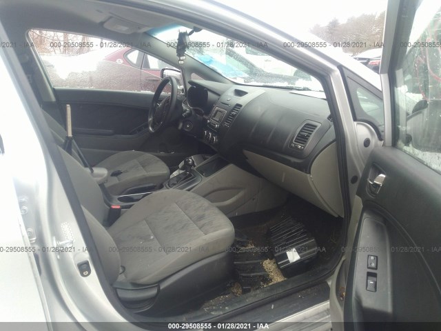 Photo 4 VIN: KNAFK4A62G5520581 - KIA FORTE 