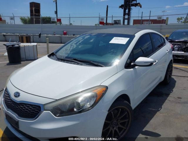 Photo 5 VIN: KNAFK4A62G5564581 - KIA FORTE 