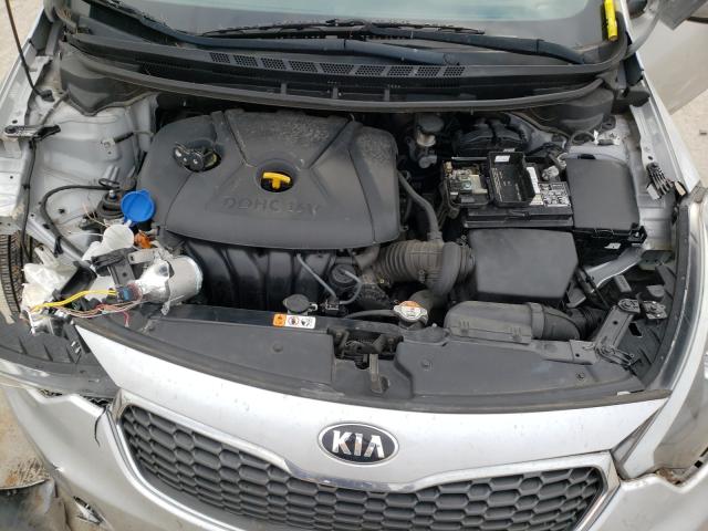 Photo 6 VIN: KNAFK4A62G5585110 - KIA FORTE LX 