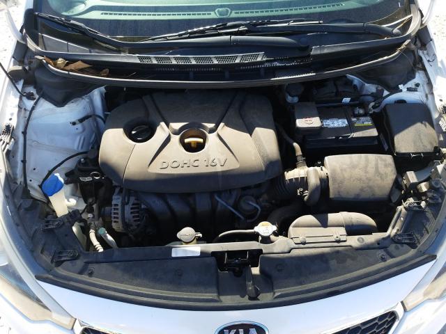 Photo 6 VIN: KNAFK4A63E5065320 - KIA FORTE LX 