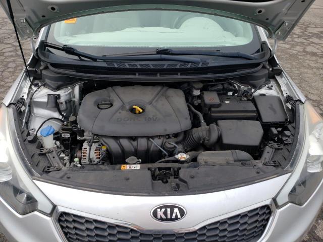 Photo 10 VIN: KNAFK4A63E5072980 - KIA FORTE LX 