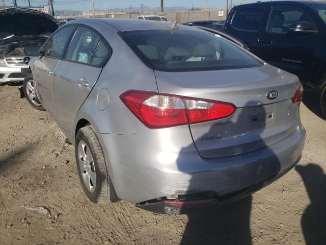 Photo 2 VIN: KNAFK4A63F5263803 - KIA FORTE LX 