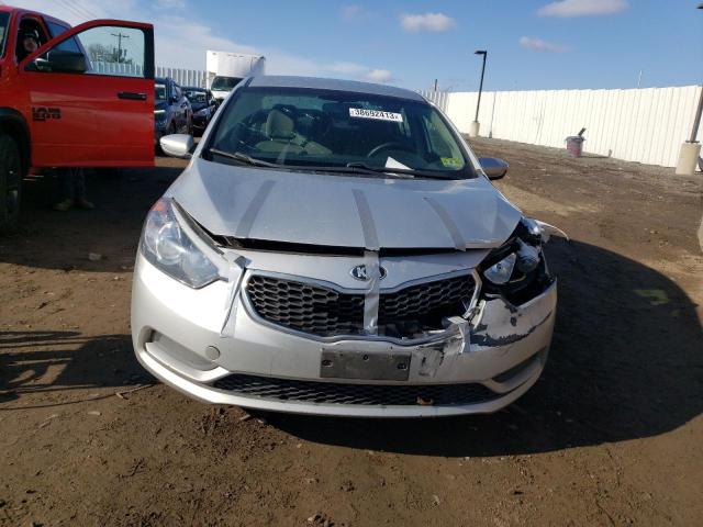 Photo 4 VIN: KNAFK4A63F5271397 - KIA FORTE LX 