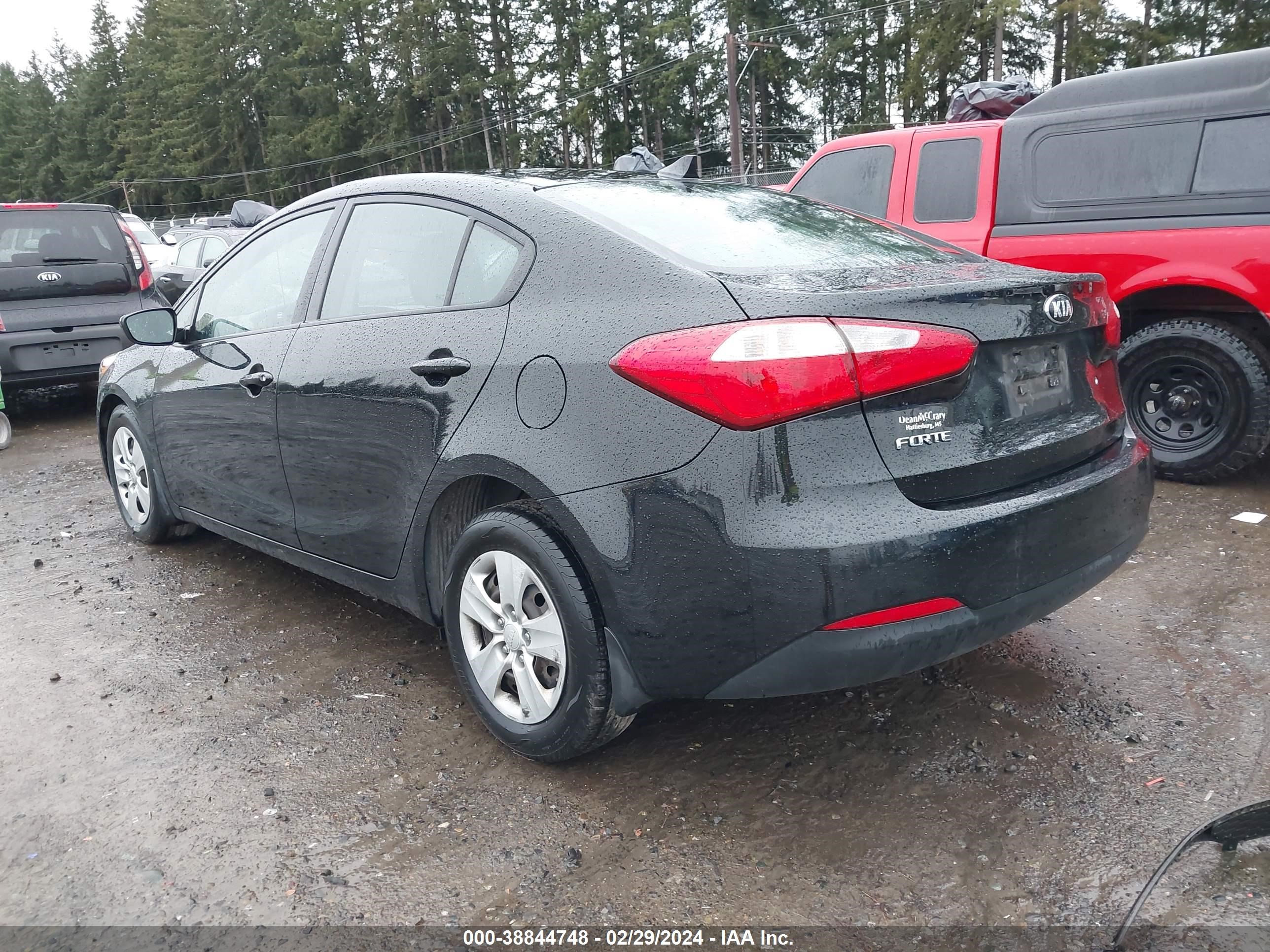 Photo 2 VIN: KNAFK4A63F5299619 - KIA FORTE 