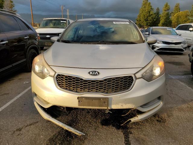 Photo 4 VIN: KNAFK4A63F5340010 - KIA FORTE 